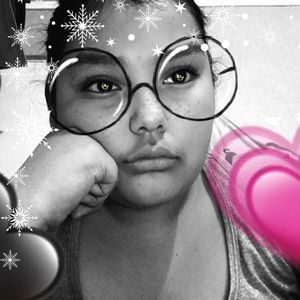 Meet your Posher, Melissa